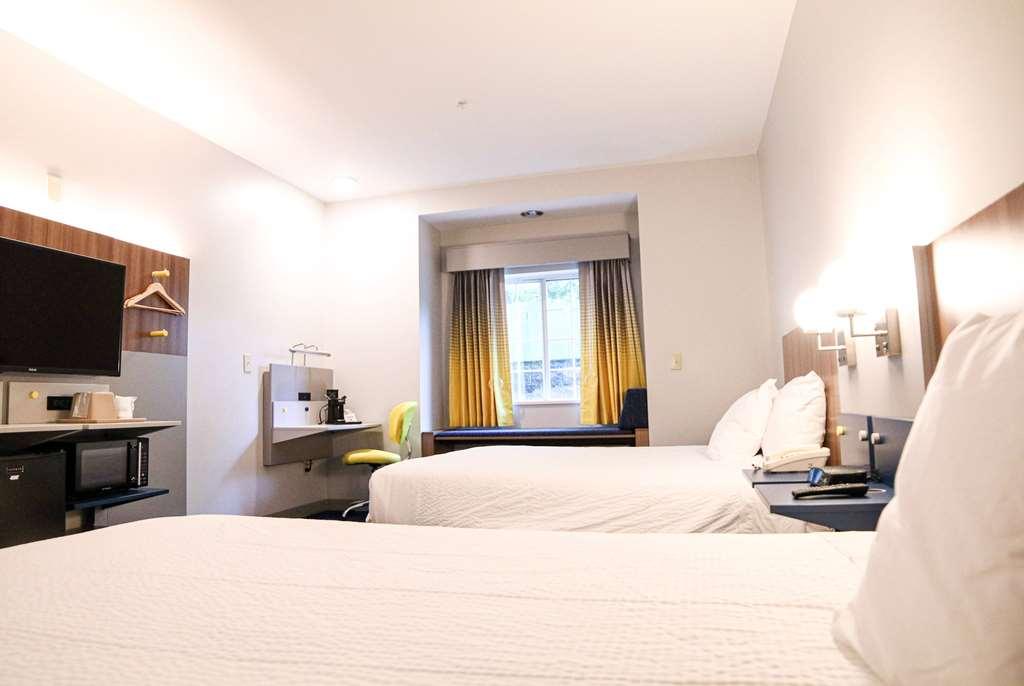 Microtel Inn & Suites By Wyndham Charlotte/Northlake Room photo